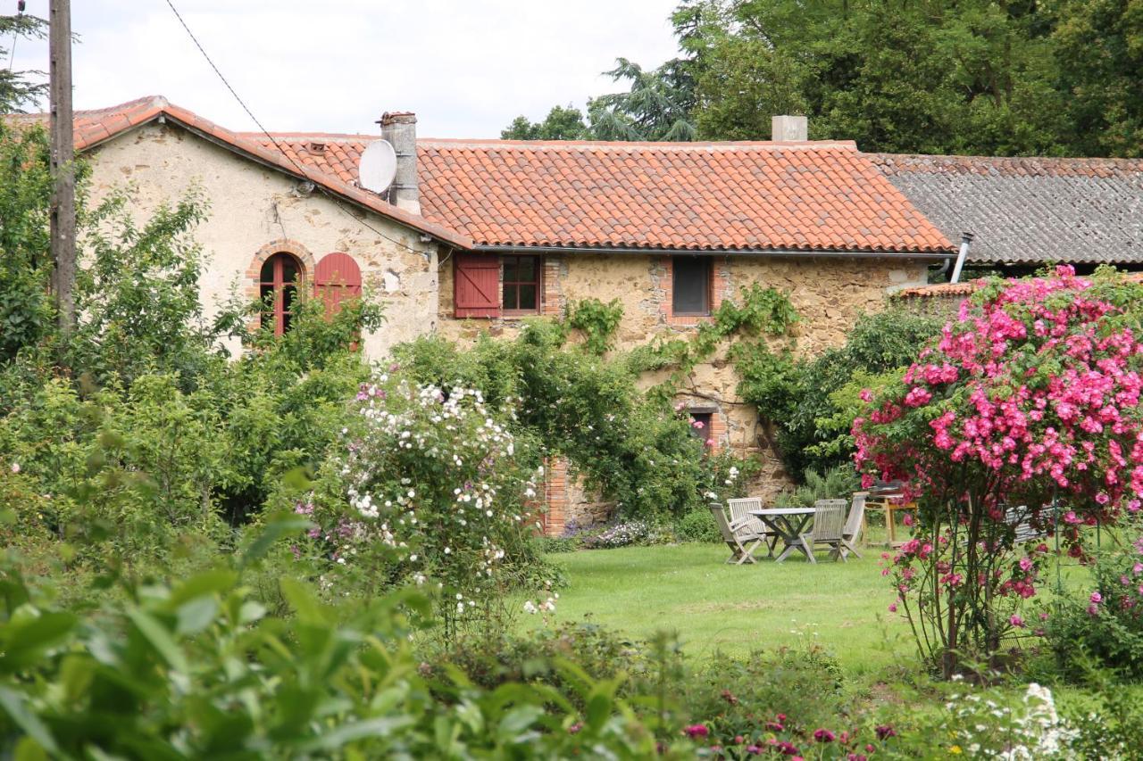 فيلا Domaine Des Roches Blanches Le Pin  المظهر الخارجي الصورة